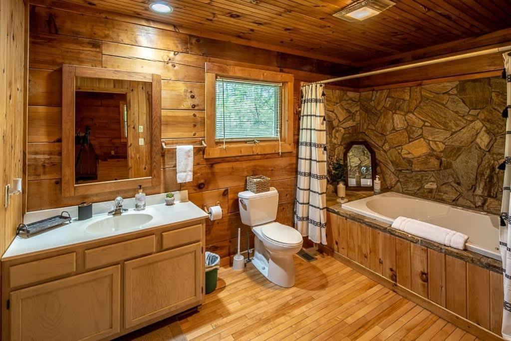 Cozy 'Grey Fox' Cabin Between Boone & Blowing Rock Exteriör bild