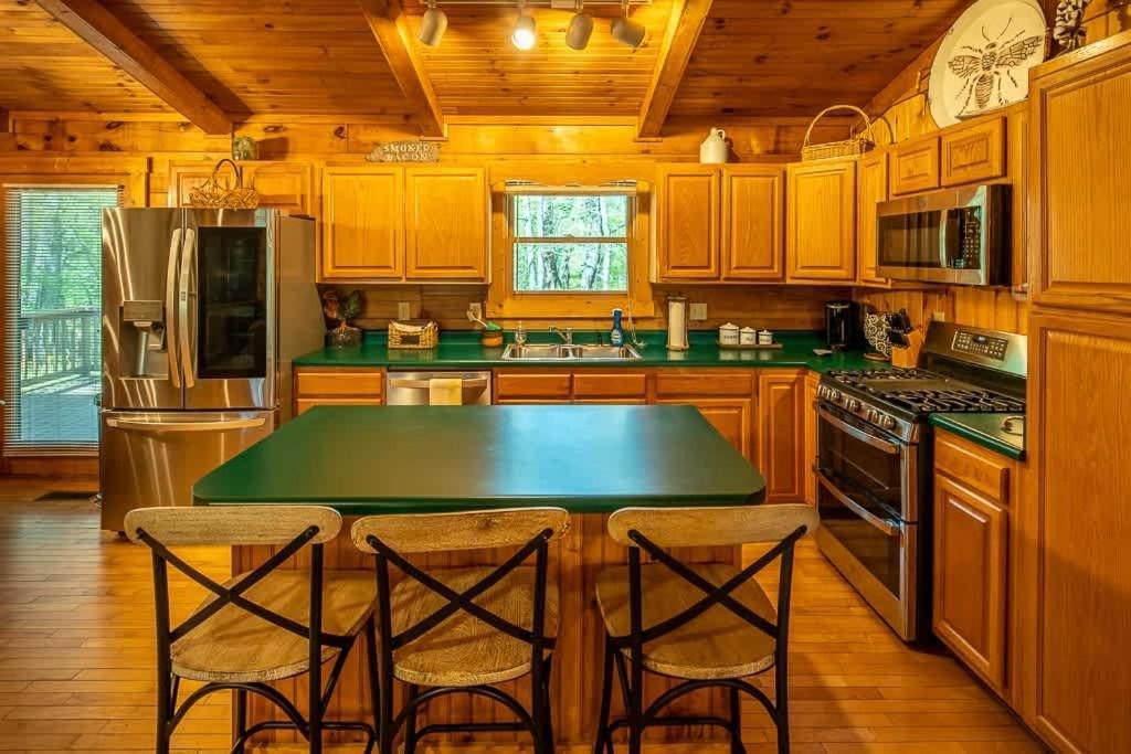 Cozy 'Grey Fox' Cabin Between Boone & Blowing Rock Exteriör bild